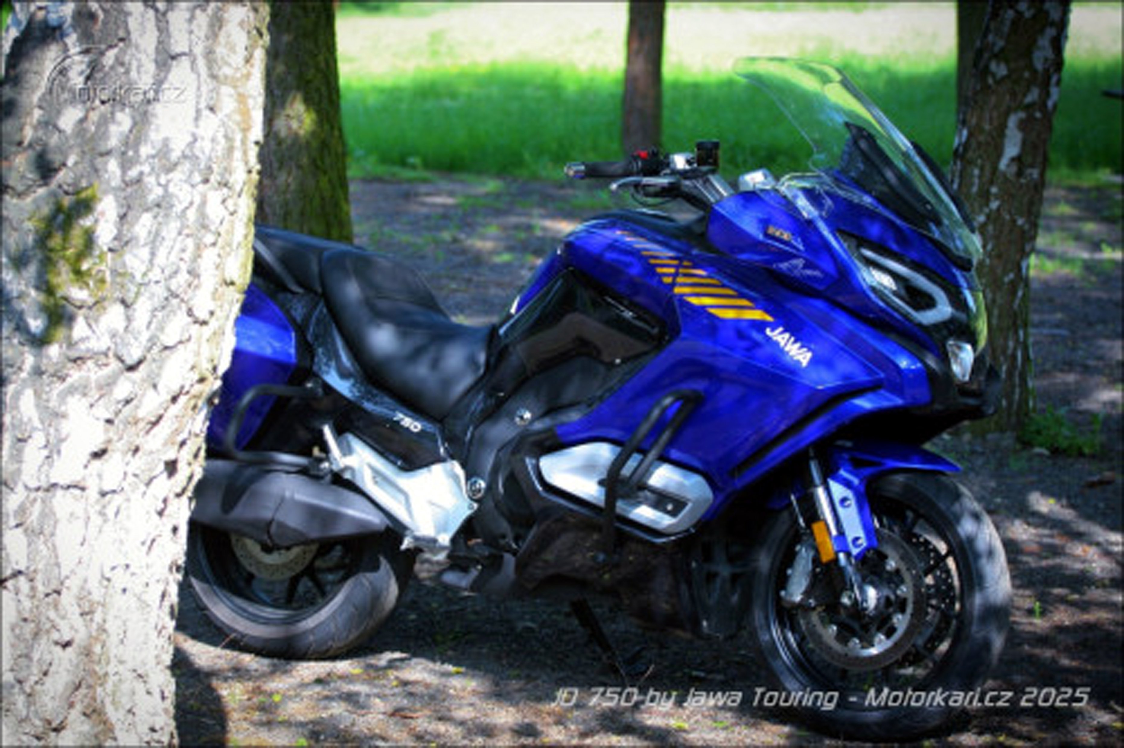 JD 750 by JAWA Touring